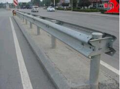 高速公路护栏板材质